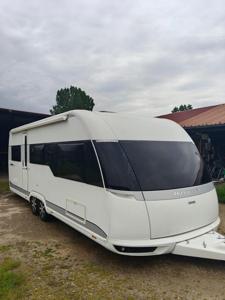 Caravan Hobby Premium 610 UL1, Rondzit, Hobby, Queensbed, 6 tot 7 meter