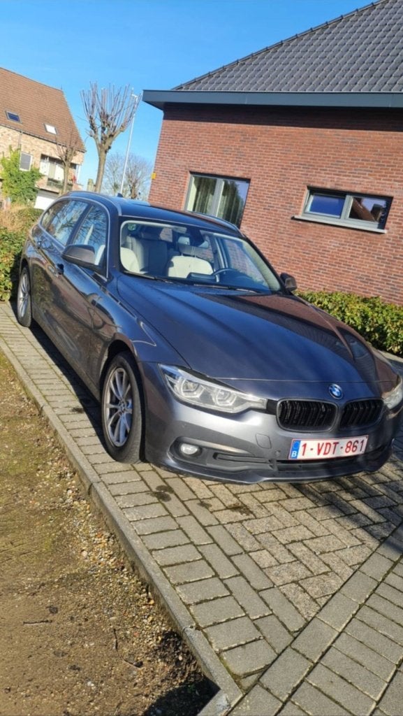 BMW 318d Touring Facelift Euro 6b – Zeer nette staat, Argent ou Gris, Achat, 5 portes, Automatique