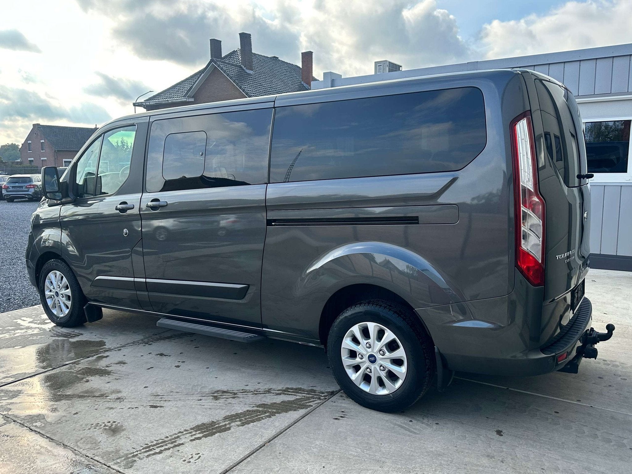 Ford Tourneo Custom Tourneo Custom 2.0 TDCi L2H1 Titanium *, Autos, Achat, Euro 6, Entreprise, Carnet d'entretien