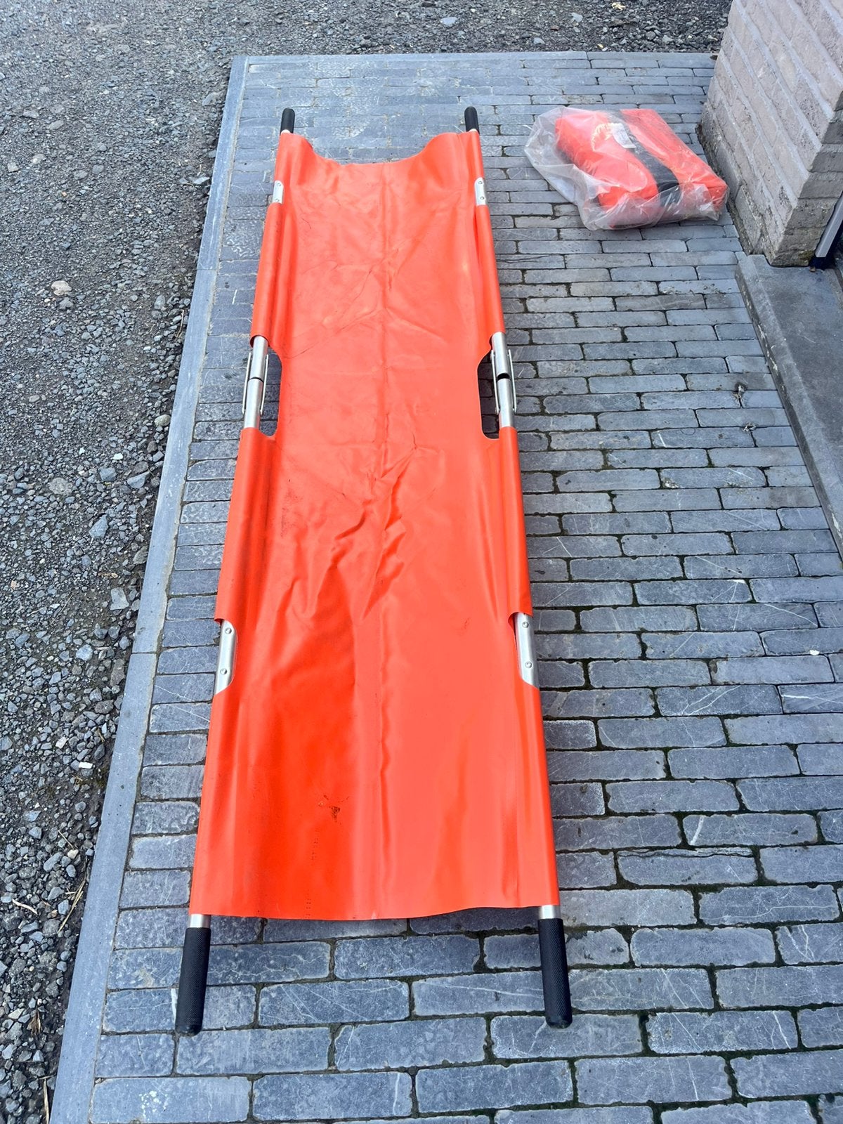 Opvouwbare draagberrie, Enlèvement, Utilisé