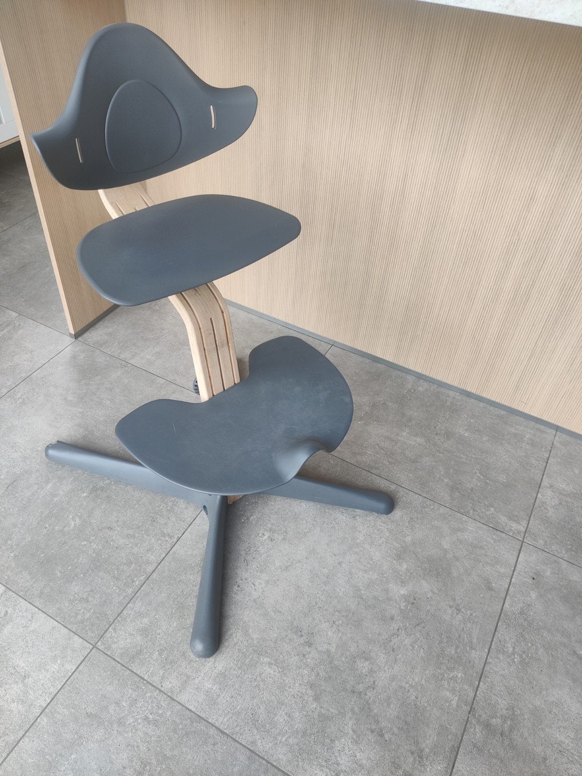 Nomi Stokke eetstoel met babyzitje, Kinderen en Baby's, Ophalen, Gebruikt, Meegroeistoel