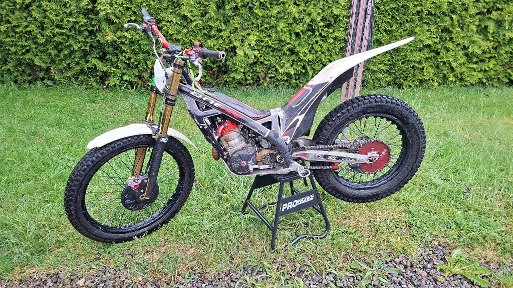Moto trial TRS 250, Motoren, Bedrijf