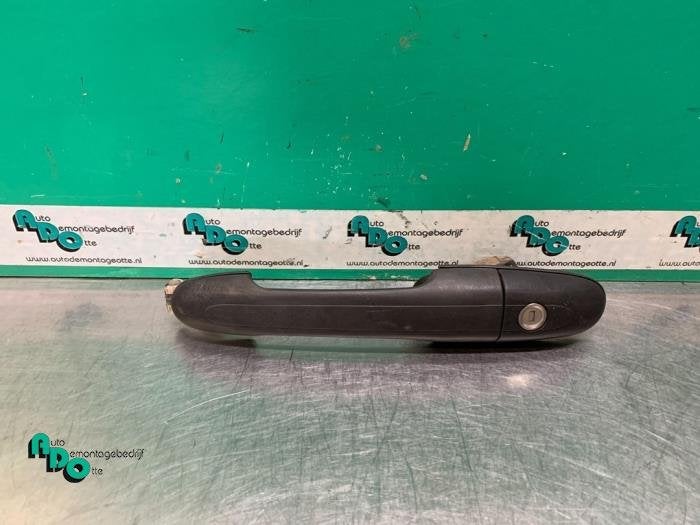 Portiergreep 2Deurs links van een Mercedes Vito (Vito 03-), Gebruikt, -, Ophalen of Verzenden, -