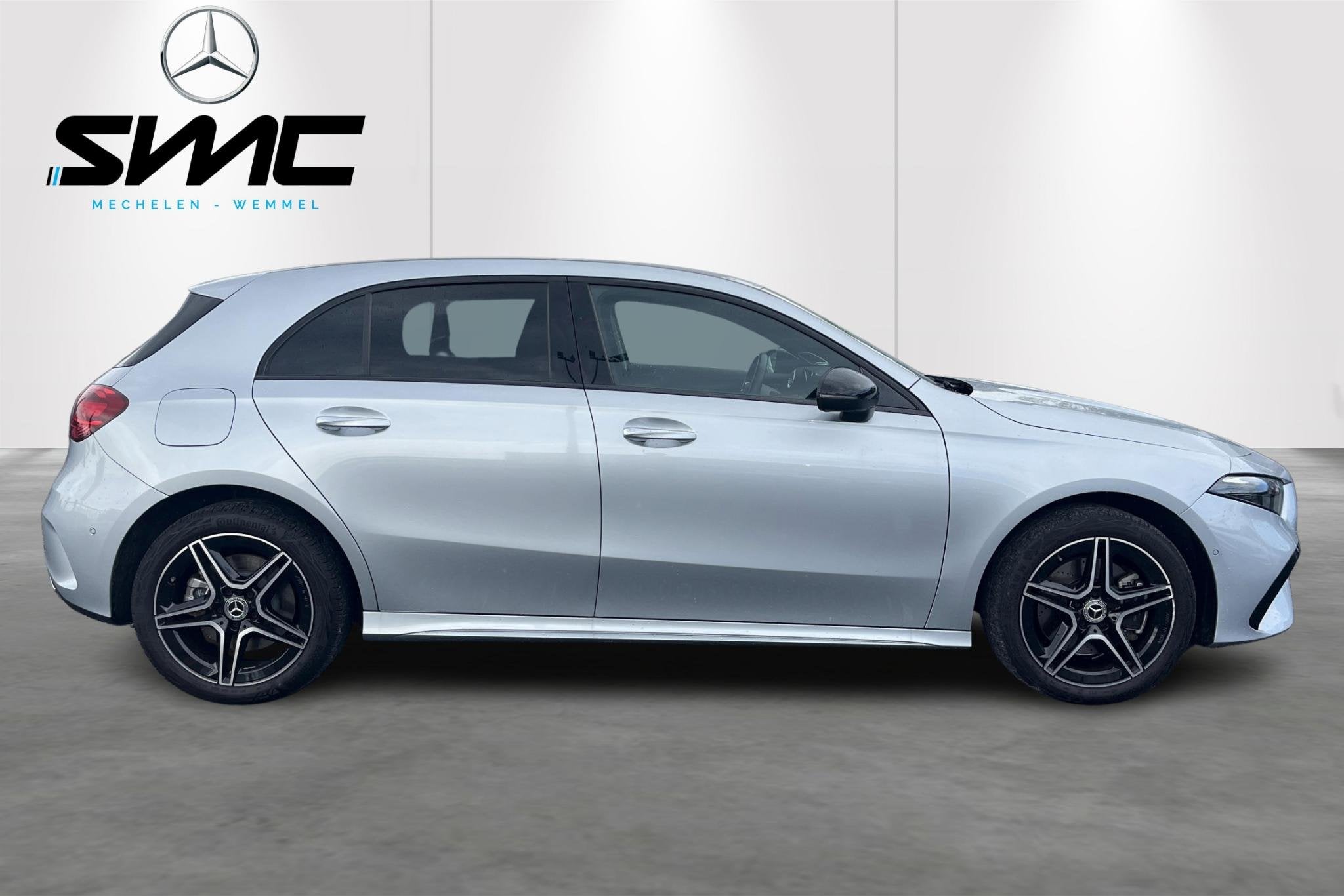 Mercedes-Benz A-Klasse A 250 e AMG Line, Auto's, Stof, 16 kWh, https://public.car-pass.be/vhr/3f6effba-a163-4cc4-b4c7-2aa660949f9c