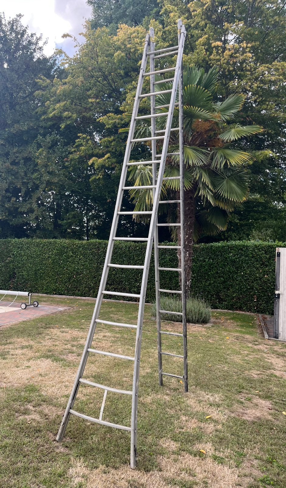 Dubbele alluminium ladder, Doe-het-zelf en Bouw, Ladders en Trappen, Ophalen, Gebruikt, Ladder, Opvouwbaar of Inschuifbaar