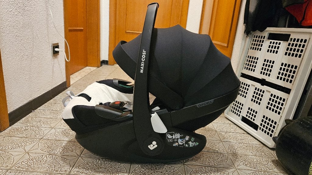 Maxi-Cosi Pebble 360 Pro 2 +FamilyFix 360 Isofix basis&Extra, Ophalen, Verstelbare rugleuning, Zo goed als nieuw, Isofix