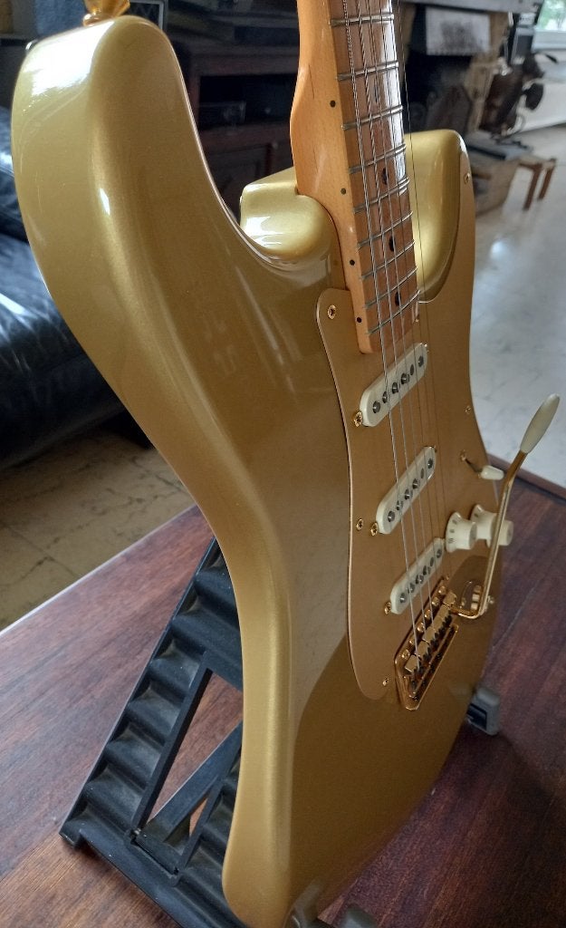 Neuve: Fender stratocaster Aztec gold MN SSS, Musique & Instruments, Enlèvement ou Envoi, Neuf, Solid body, Fender