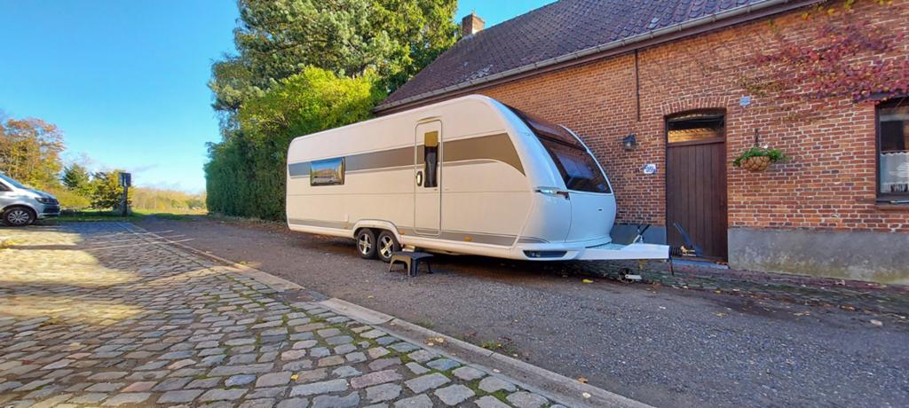 Hobby maxia wqm 660        2024, Caravans en Kamperen, Caravans, Particulier, Koelkast, Hobby
