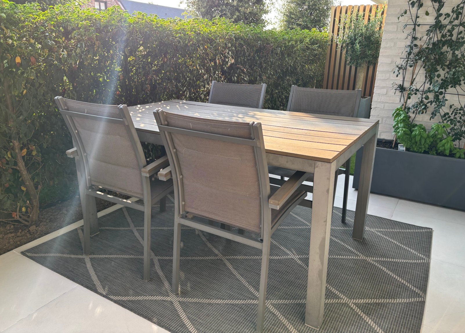 Table de terrasse/jardin avec 4 chaises assorties, Enlèvement, Utilisé, Salons de jardin