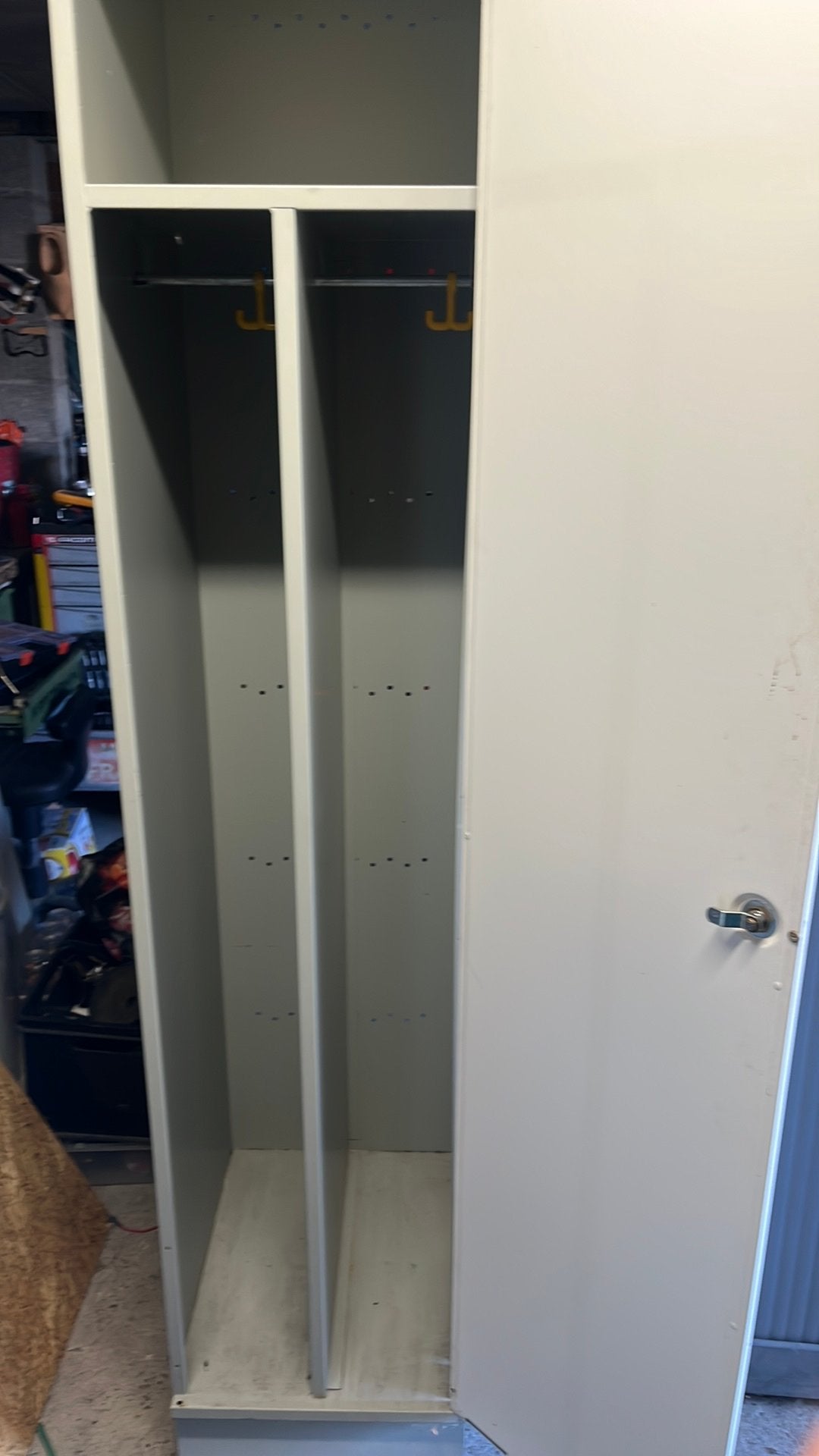 Kasten voor garage, Enlèvement, Utilisé