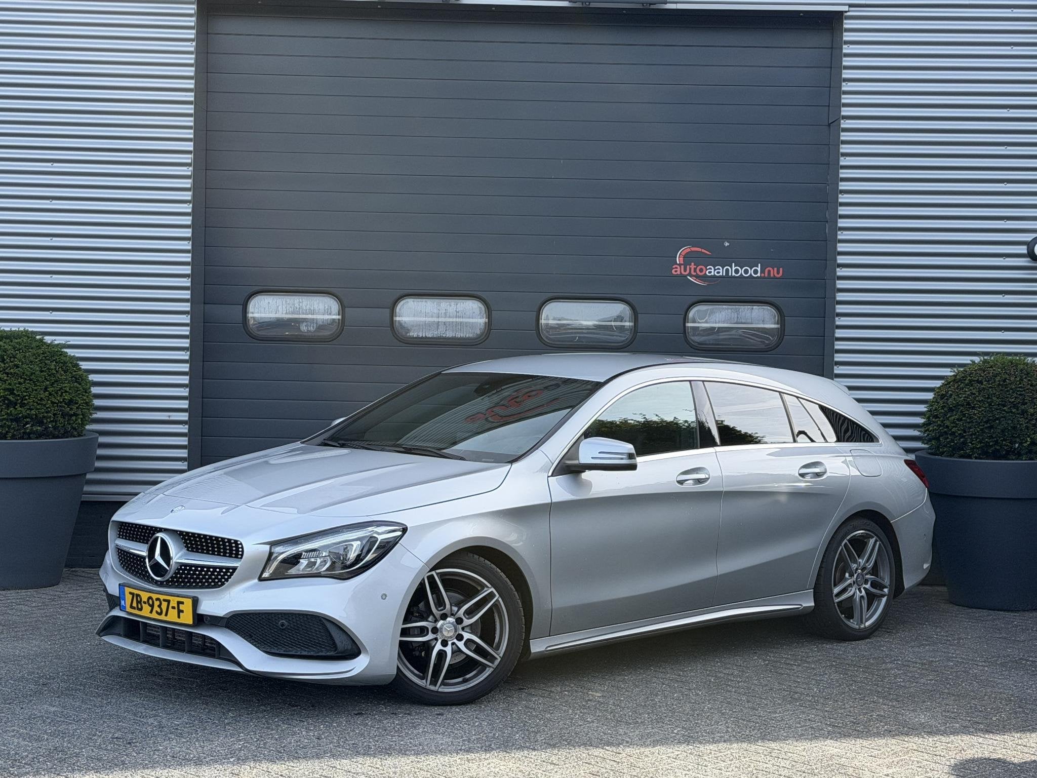 Mercedes-Benz CLA-klasse Shooting Brake 180 AMG | Navigatie, Auto's, CLA, Gebruikt, Euro 6, 4 cilinders