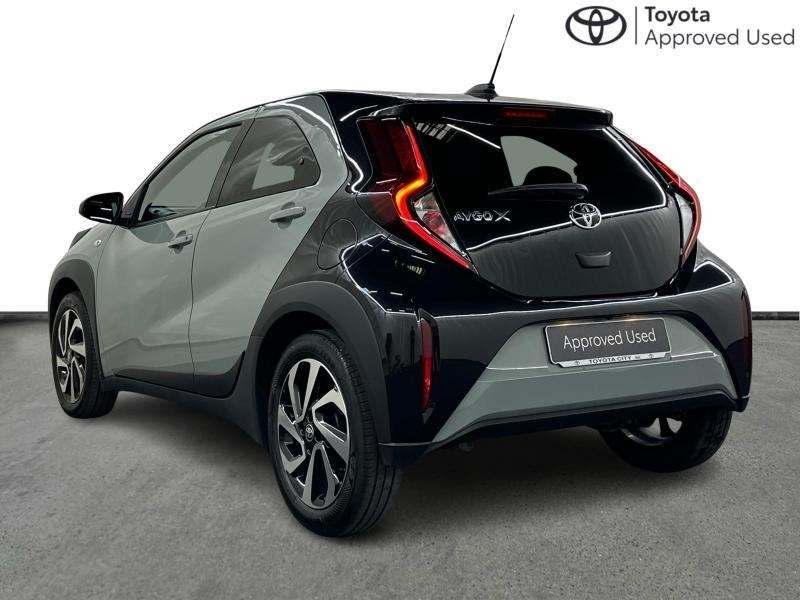 Toyota Aygo pulse CVT Automatic, Automaat, 72 pk, 5 deurs, https://public.car-pass.be/vhr/e135ea46-06cf-4cc0-a671-c2762f74155d