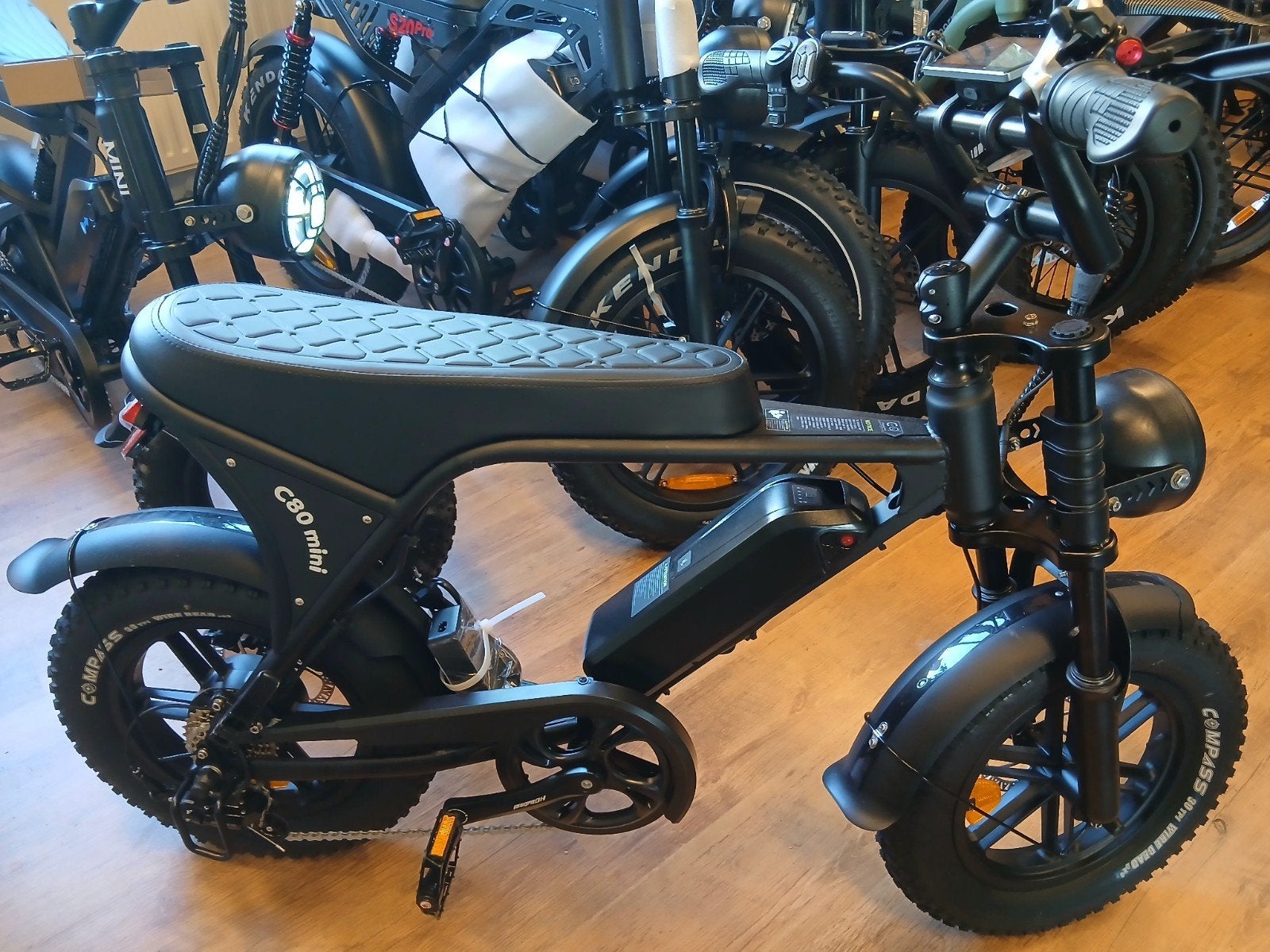 Nieuwe c80 mini zwart, Fietsen en Brommers, Ophalen