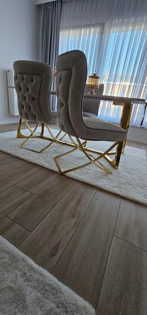 Grande Table et 3 chaises + table basse, Enlèvement