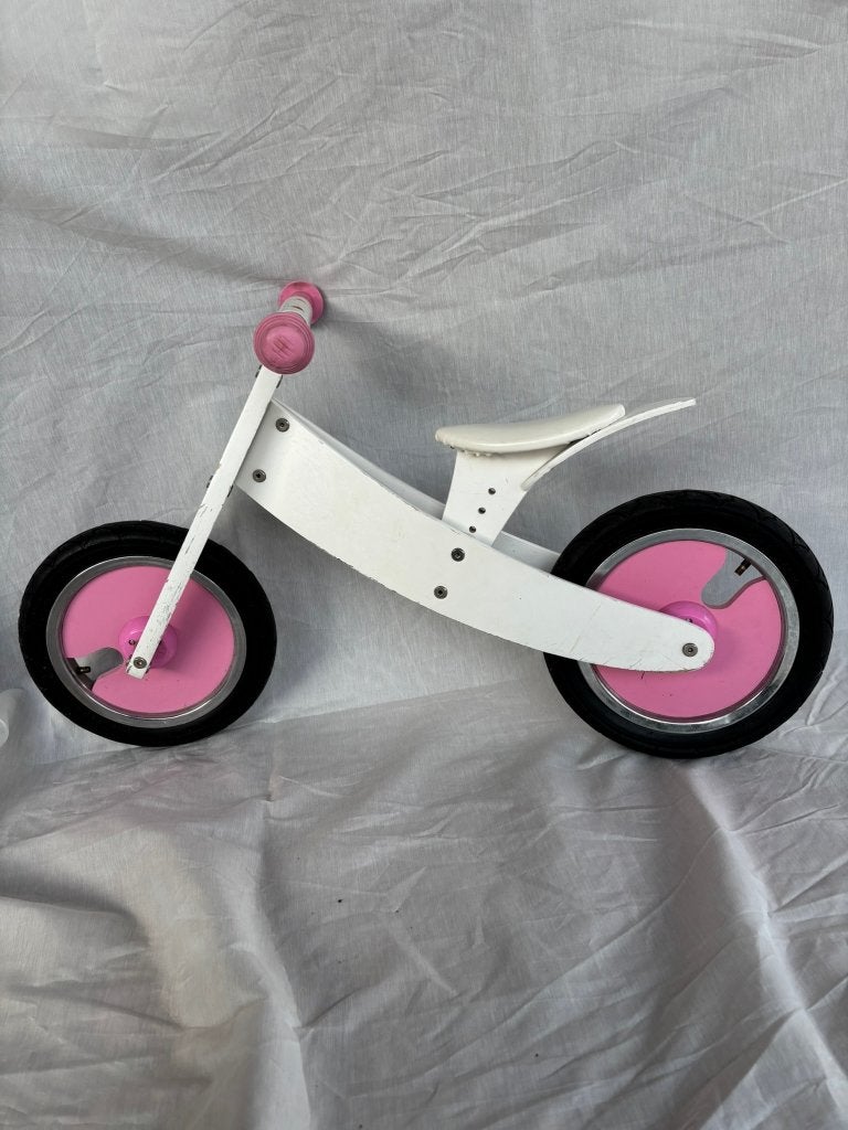 Houten loopfiets verstelbaar Roos meisje, Kinderen en Baby's, Ophalen of Verzenden, Gebruikt, Loopfiets