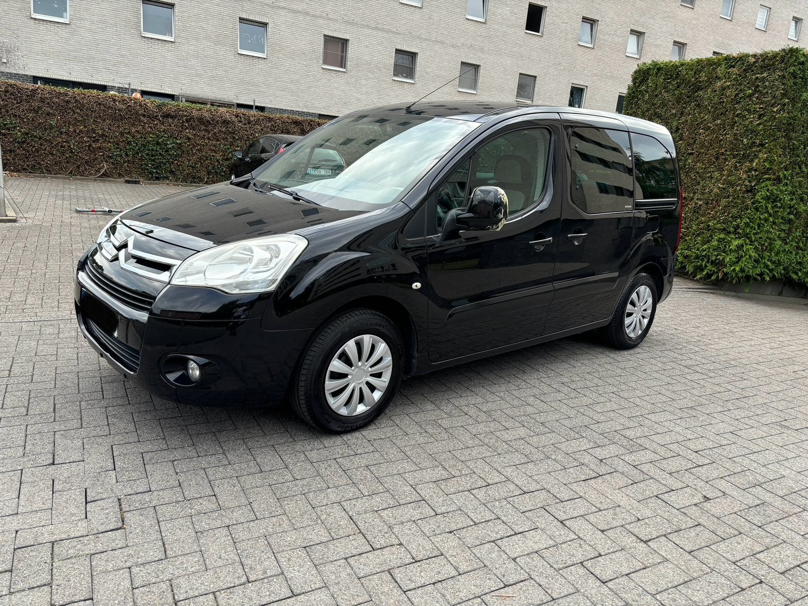 CITROEN BERLINGO 2012 5 plaats benzin, Auto's, Euro 5, Zwart, 5 deurs, Particulier