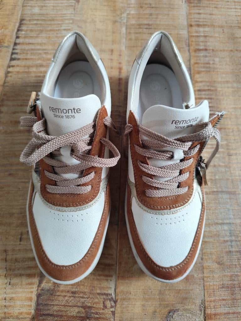 Sportschoenen van leer/crème, Overige kleuren, Nieuw, Ophalen of Verzenden, Sneakers