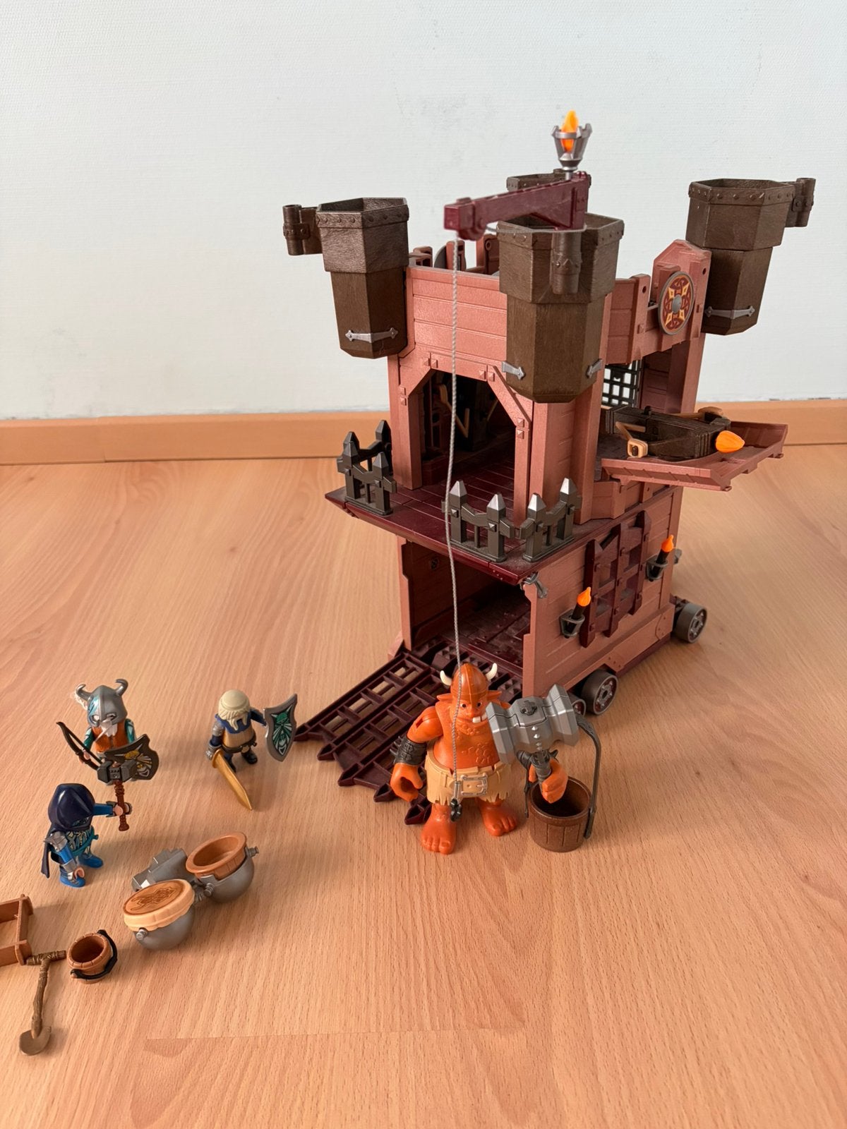 Playmobil mobiele aanvalstoren van de dwergen, Enfants & Bébés, Enlèvement, Utilisé