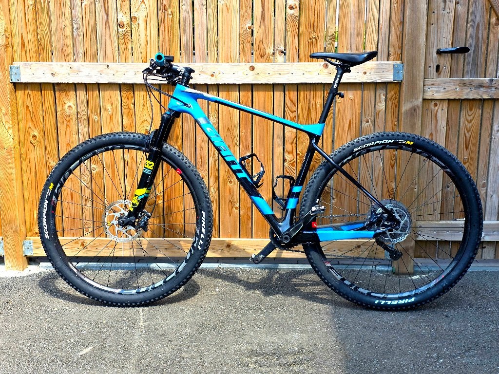 GIANT * MTB * CARBON * 29" * MAAT L * FOX * GOEDE STAAT *, Enlèvement, Frein à disque, Giant