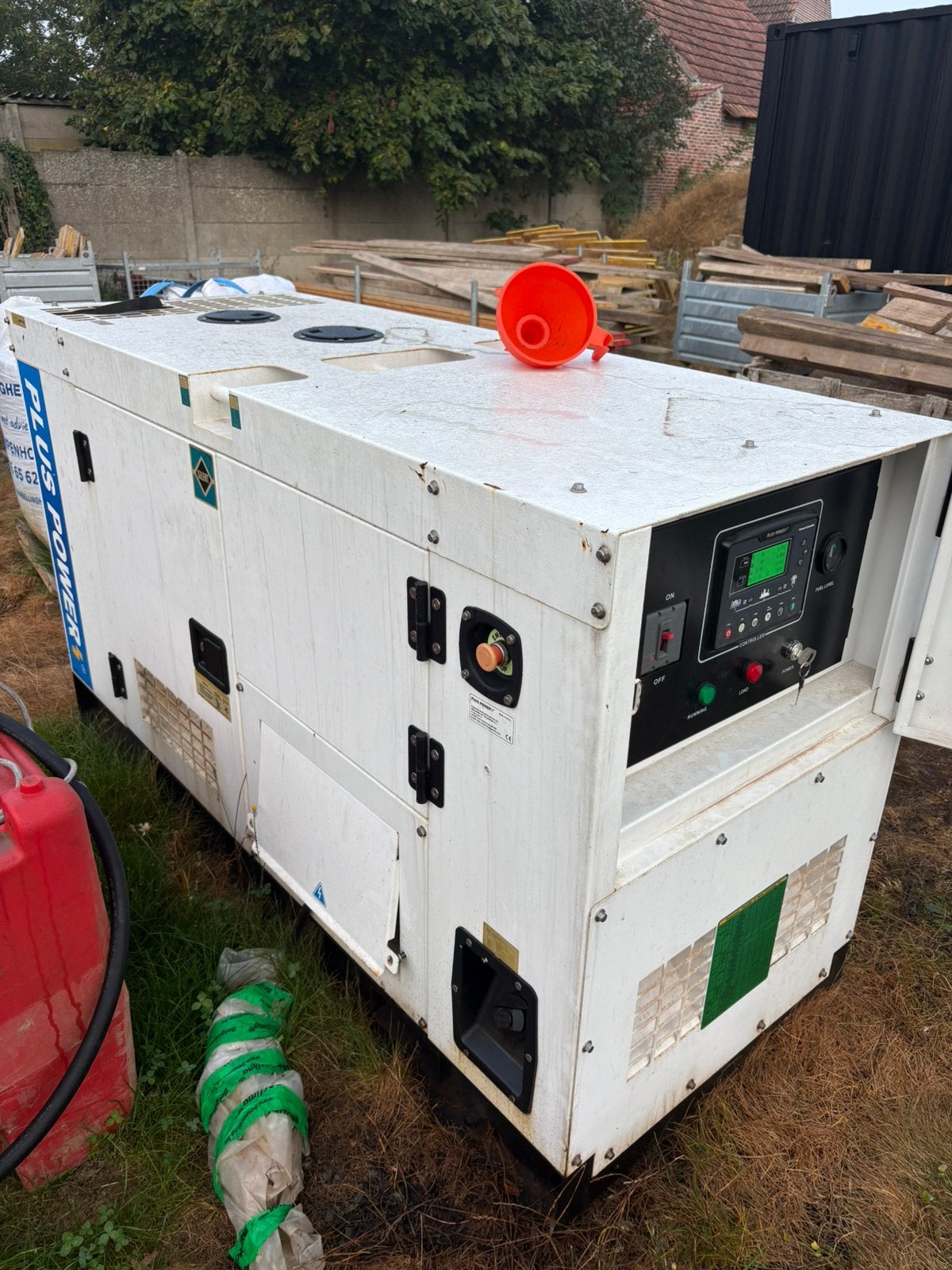 Stroomgenerator 30kva, Doe-het-zelf en Bouw, Ophalen, Zo goed als nieuw