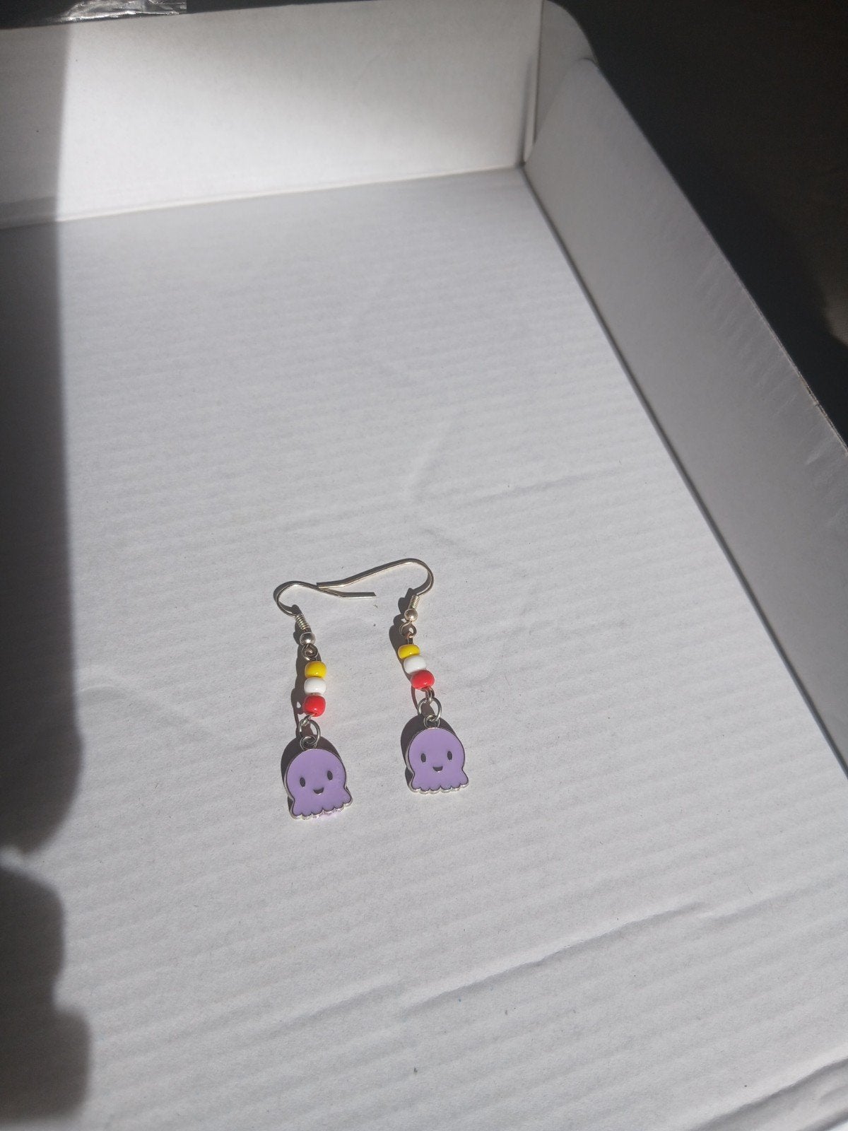 Juwelen: kleurrijke oorringen, Handtassen en Accessoires, Ophalen, Hangers, Nieuw, Zilver
