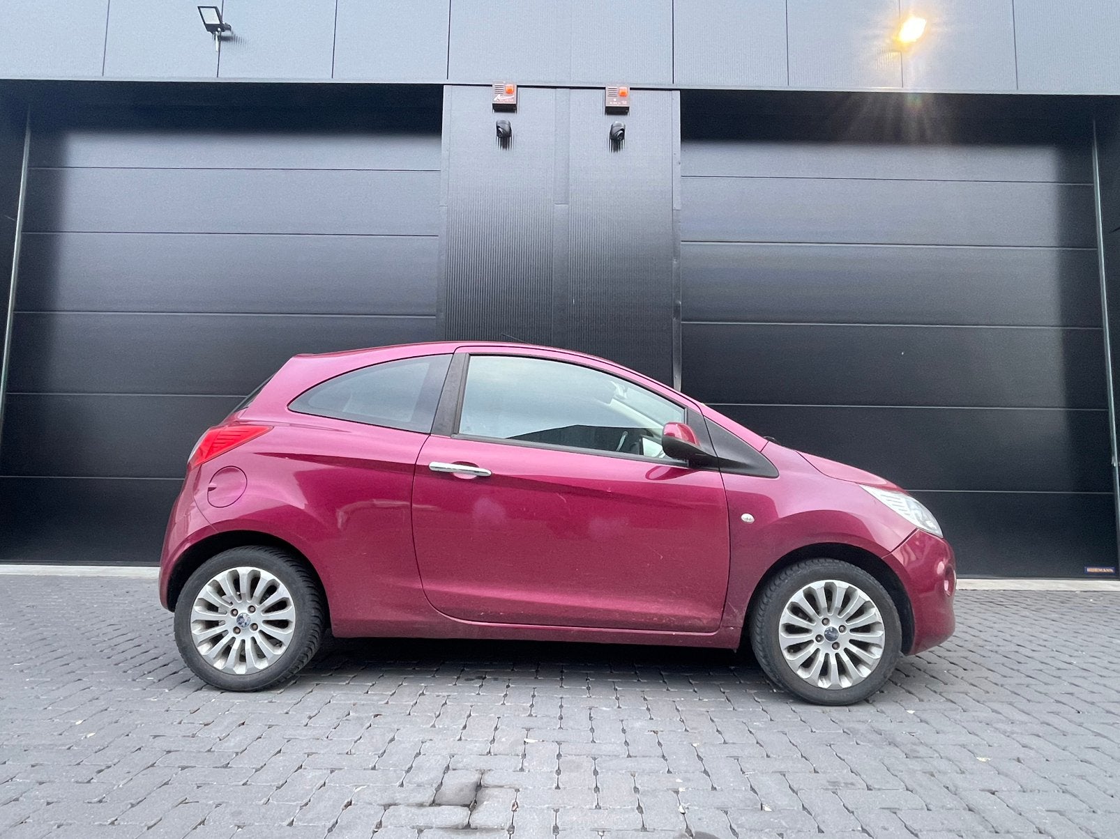 Ford Ka Essence contrôle car-pass Cuir Clim Ok, Autos, Cuir, Euro 5, Achat, Entreprise