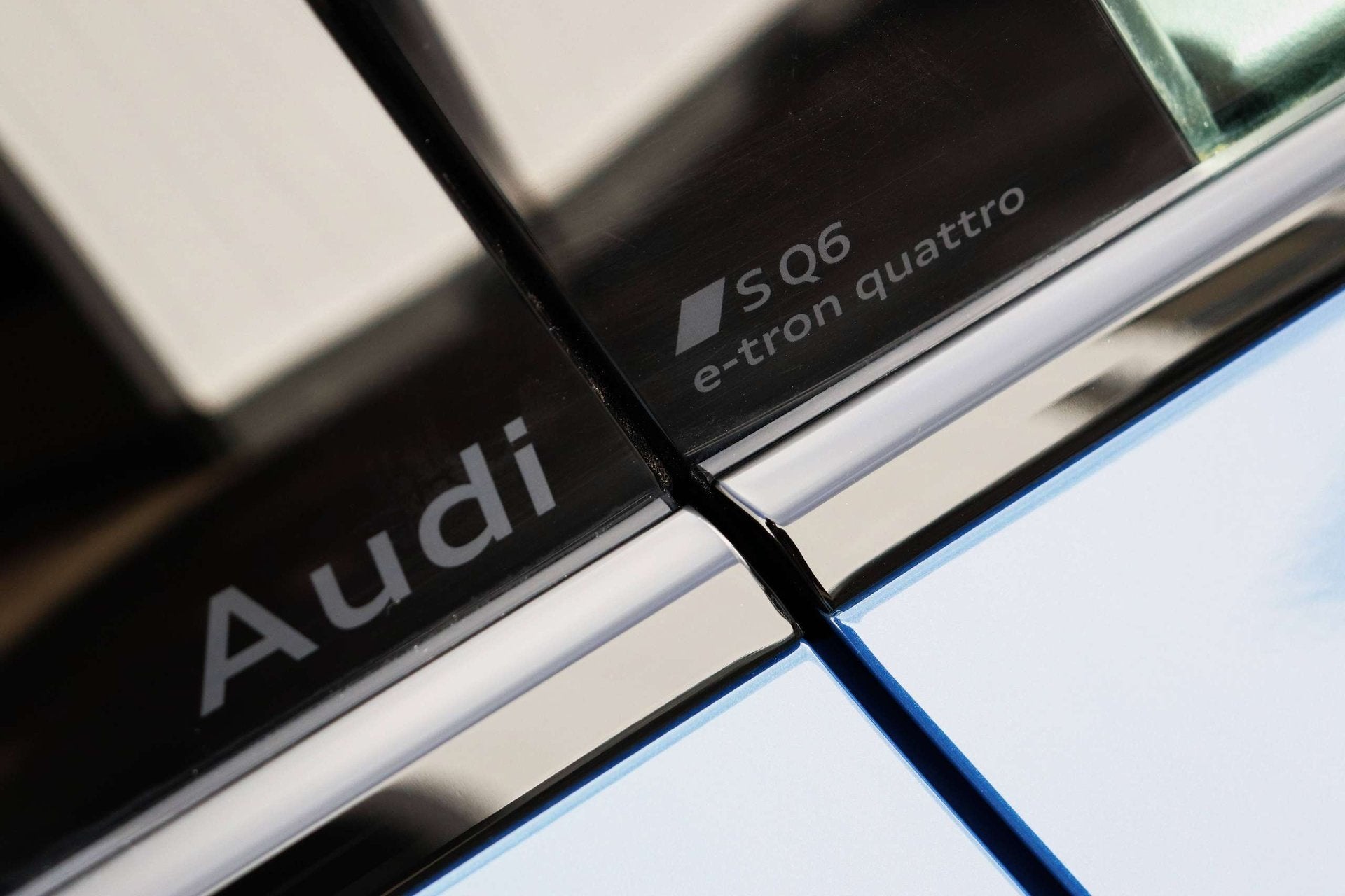Audi SQ6 e-tron Edition One Blue - Pano/360/B&O/S-Seat/Oled/, Auto's, Dealer onderhouden, Gebruikt, Blauw, SUV of Terreinwagen