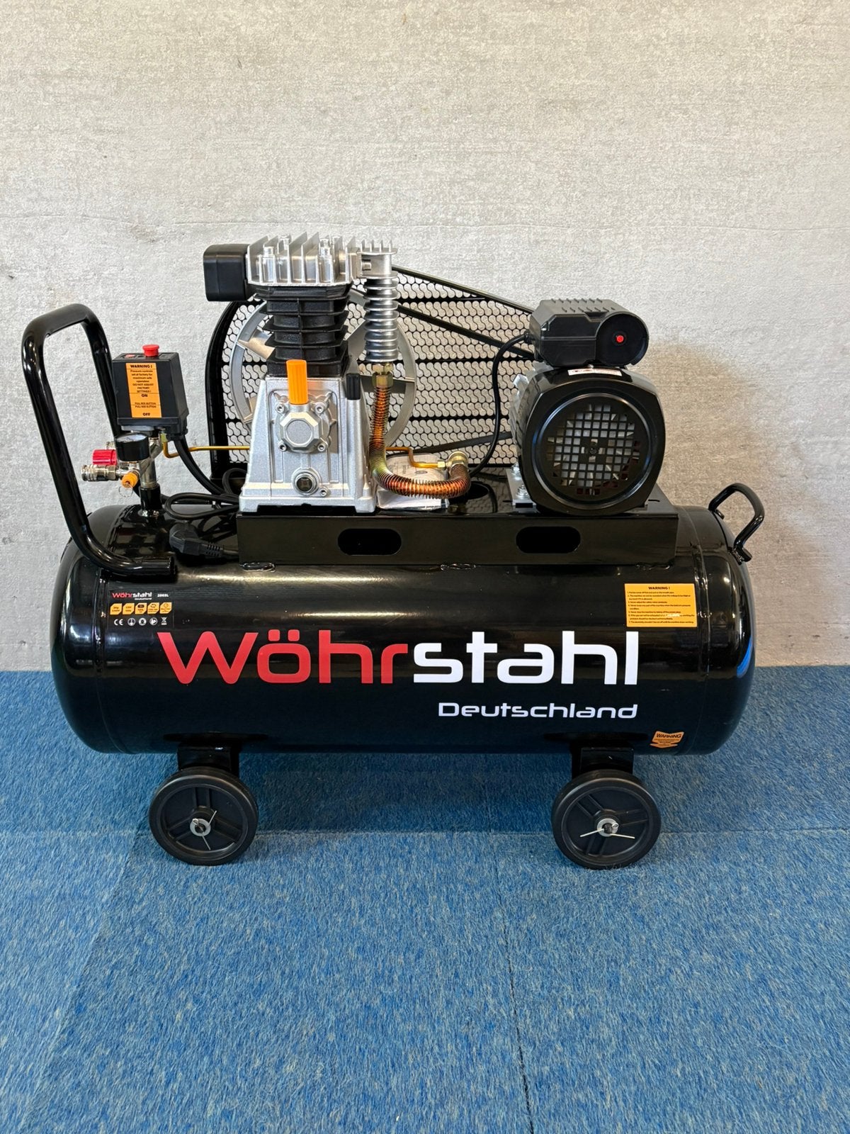 Nieuwe Wohrstahl 100L of 200L compressor 8 bar, Doe-het-zelf en Bouw, Ophalen, Nieuw, Mobiel, 6 tot 10 bar