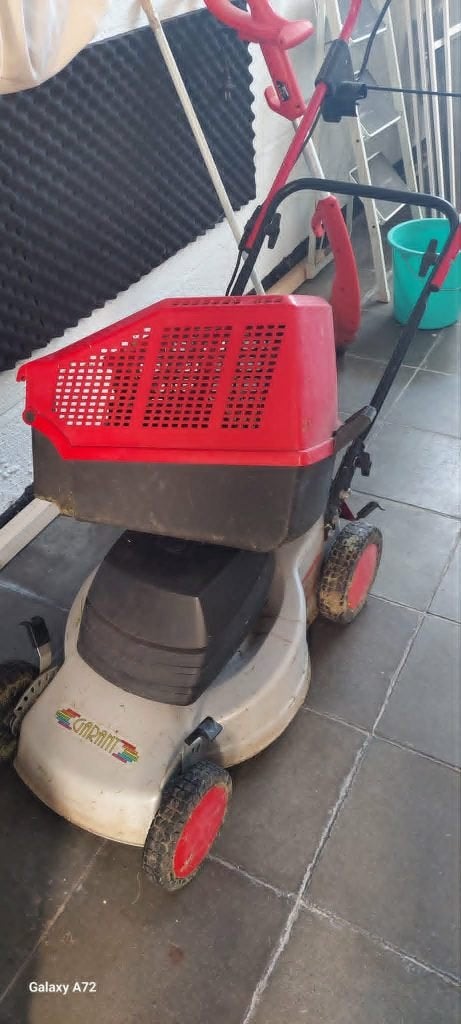 Grasmaaier, Ophalen, Gebruikt, Elektrische grasmaaier, Opvangbak