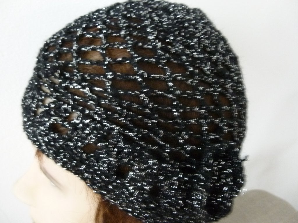 mutsjes handgehaakt katoen met zilverdraad, hoedjes, baret, Vêtements | Femmes, Eigen merk handwerk, Envoi, Neuf, Bonnet