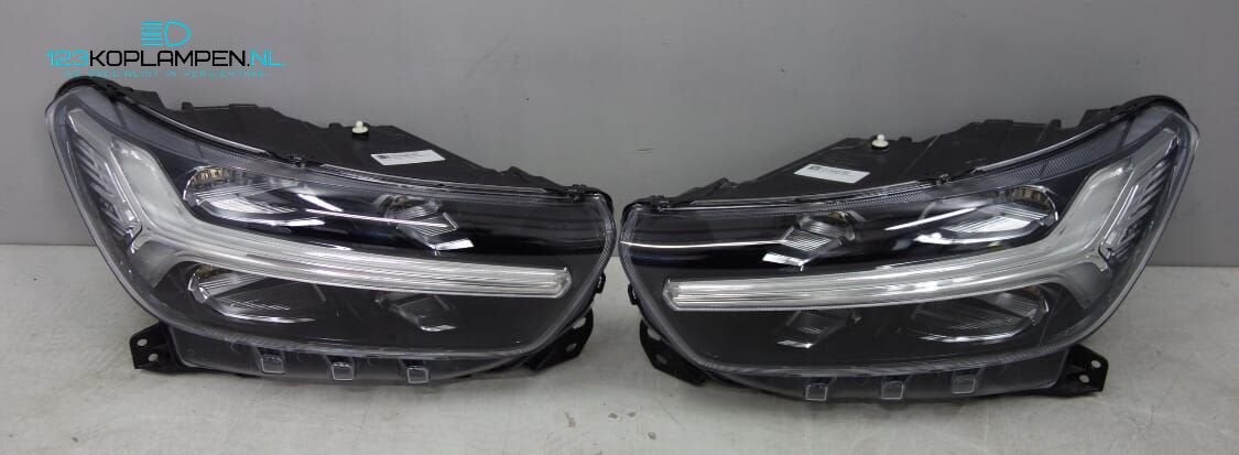 (J3) Volvo XC40 Led koplamp links rechts, -, -, Enlèvement, -