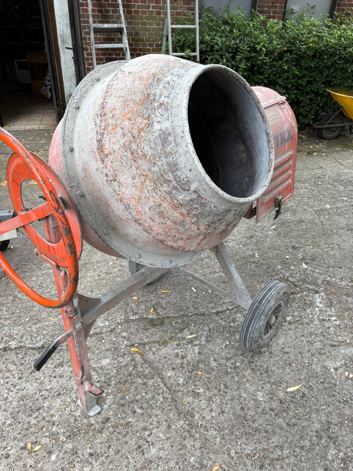 TE HUUR Betonmolen, Bricolage & Construction, Bétonnières, Enlèvement, Utilisé