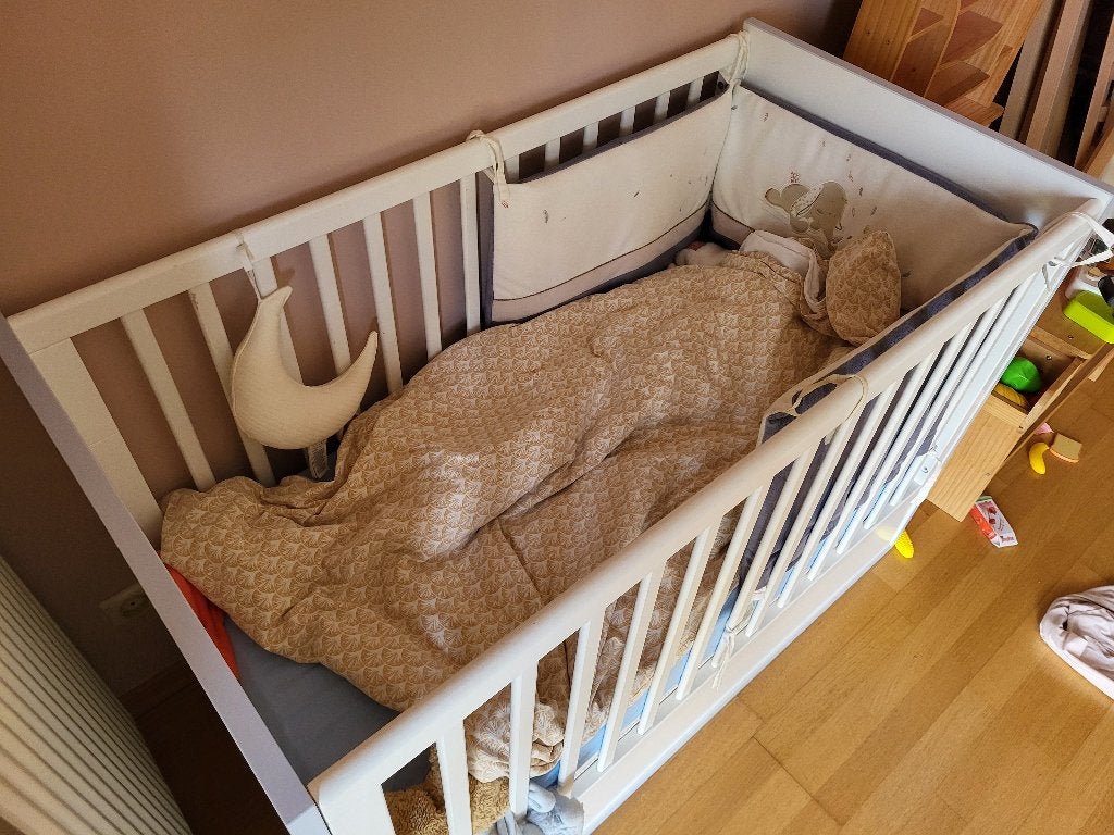 Babybed te koop – in goede staat, 70 tot 85 cm, Zo goed als nieuw, Minder dan 140 cm, Ophalen