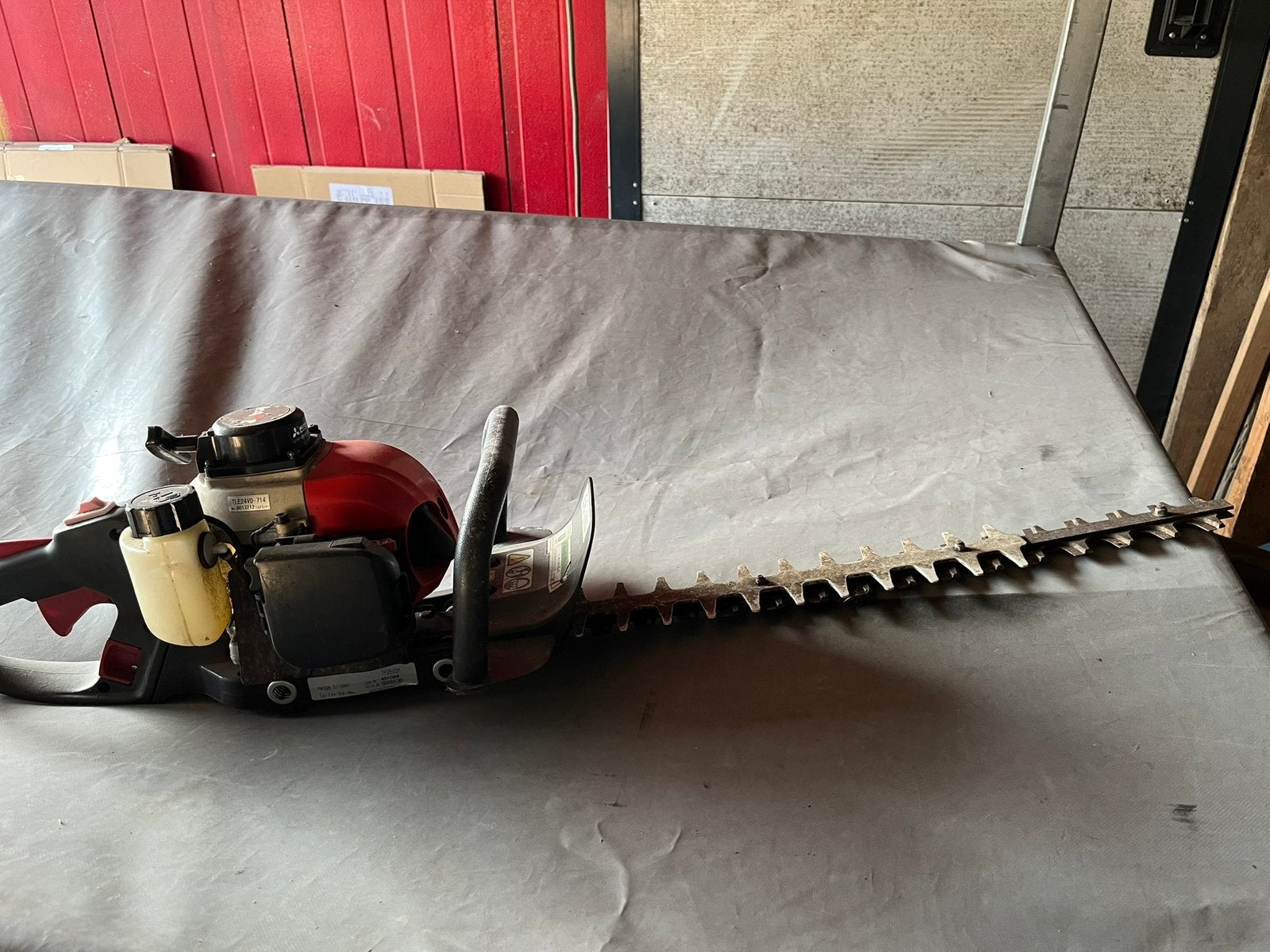 Kaaz professionele heggenschaar  : type TLE24VD - 714, Ophalen, Gebruikt, Benzine