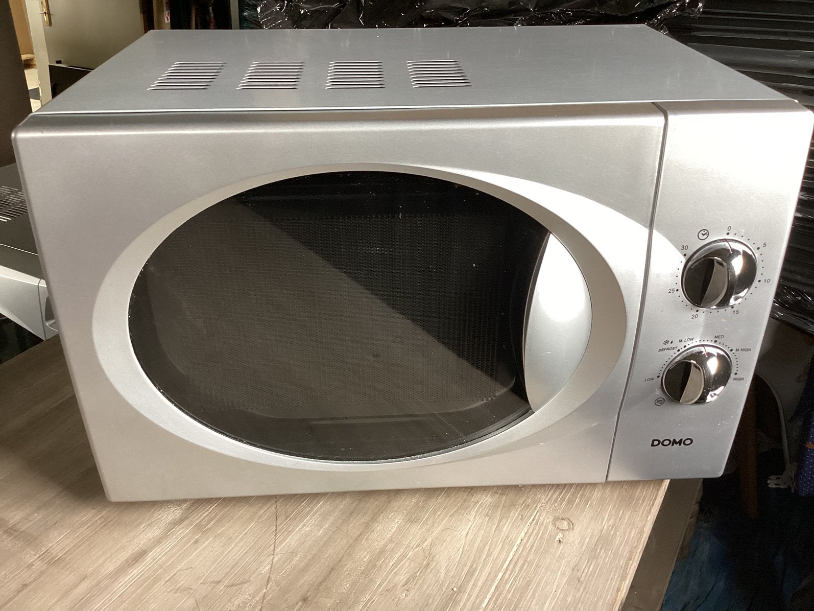 Domo microgolfoven, Electroménager, Micro-ondes, Enlèvement, Utilisé, 45 à 60 cm, Micro-ondes
