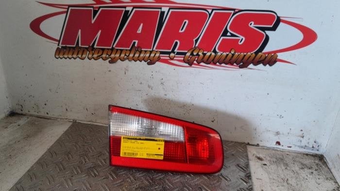 Feu arrière gauche d'un Renault Laguna, Autos : Pièces & Accessoires, -, Renault, -, 3 mois de garantie