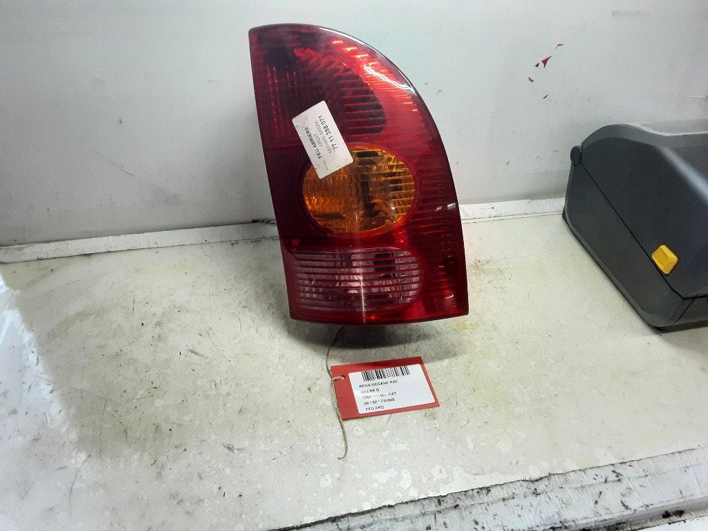 FEU ARRIÈRE DROIT Renault Megane Break / Grandtour (KA), Renault, Mevr. I. Hauben, Utilisé, Rue de l'Espoir 34 34
4030  GRIVEGNÉE, BE