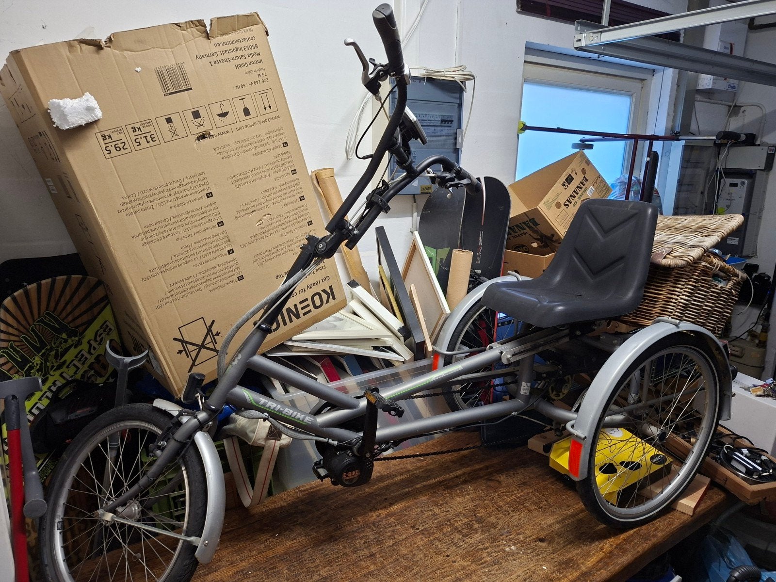Tricycle électrique., Enlèvement
