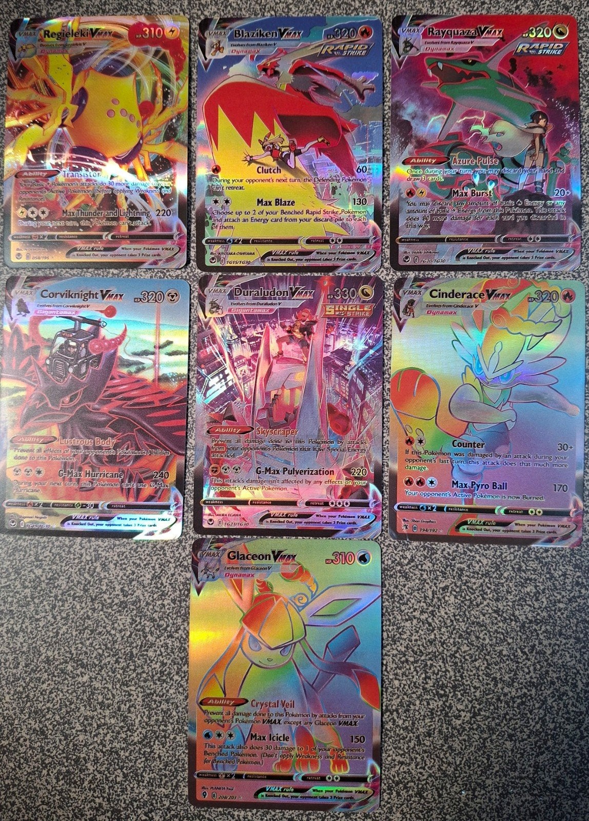Pokemon kaarten Vmax, Hobby en Vrije tijd, Ophalen, Zo goed als nieuw, Meerdere kaarten