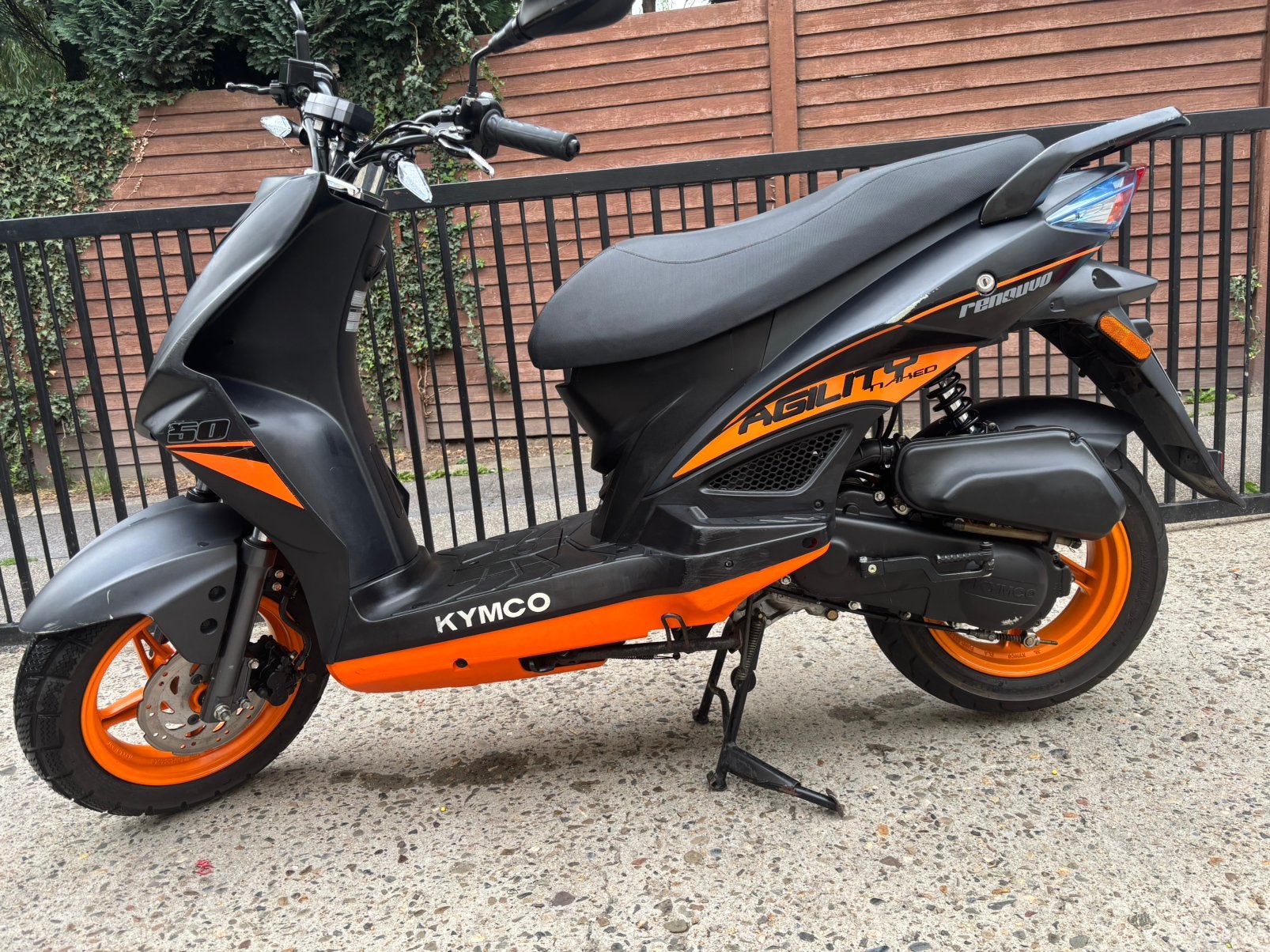 Kymco renovo agility naked classe A . 750 euros, Fietsen en Brommers, Ophalen, Klasse A (25 km/u), 50 cc, Agility