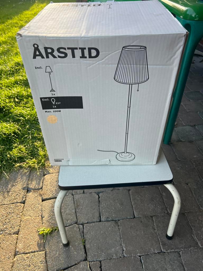 Ikea lamp arstid, Huis en Inrichting, Lampen | Tafellampen, Ophalen, Zo goed als nieuw