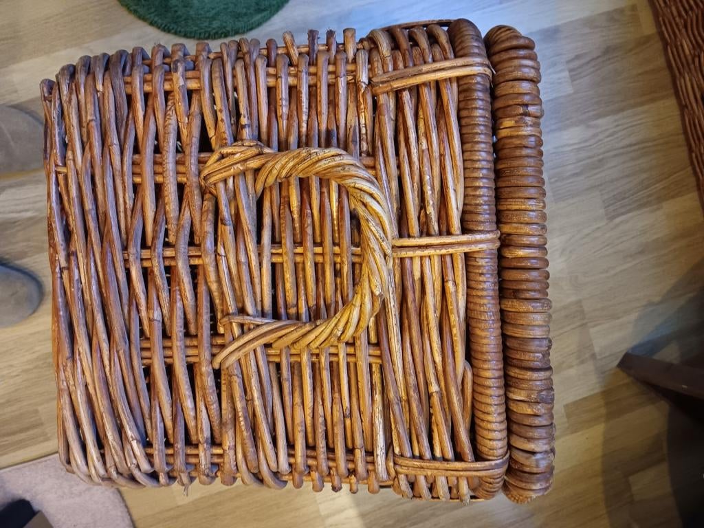 2 rieten manden., Antiek en Kunst, Ophalen