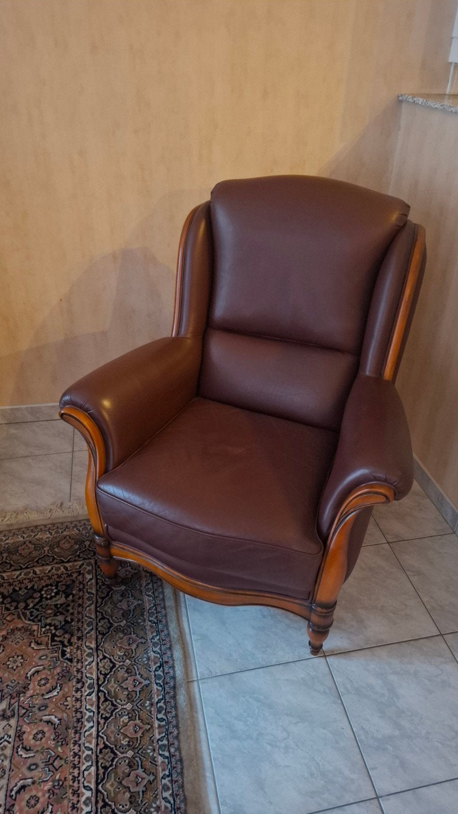 lederen fauteuil, Ophalen