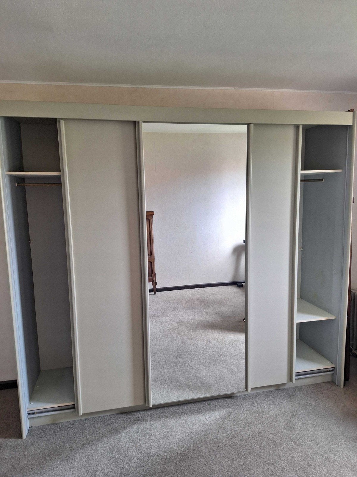 Armoire de rangement blanche, Maison & Meubles, Armoires | Penderies & Garde-robes, Enlèvement