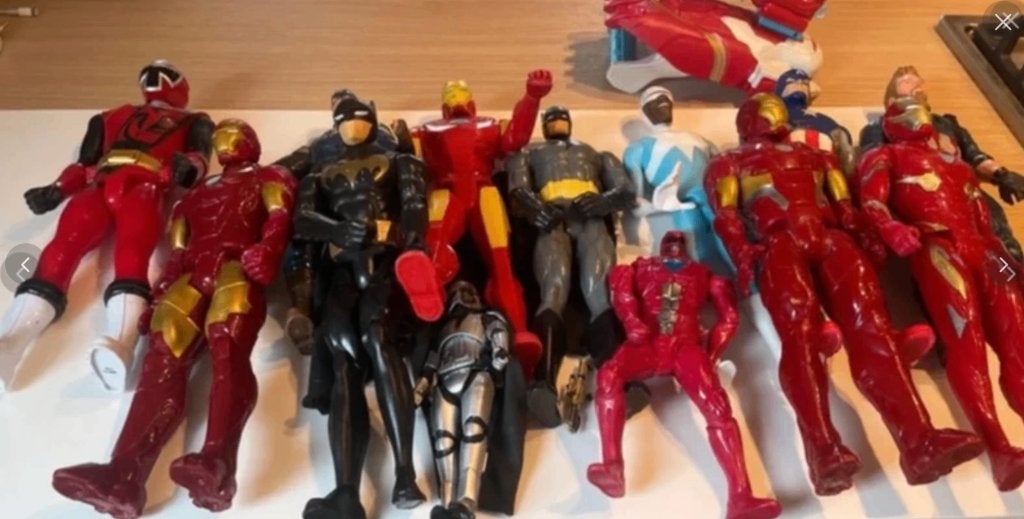 Lot de 13 figurines Heros, Envoi, Utilisé