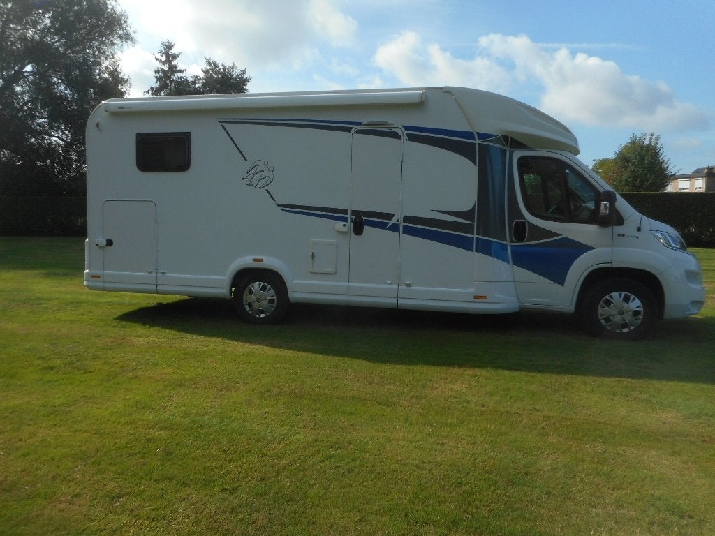 Mobil-home Knaus (Tabbert), Jusqu'à 4, Entreprise, Fiat, Semi-intégral