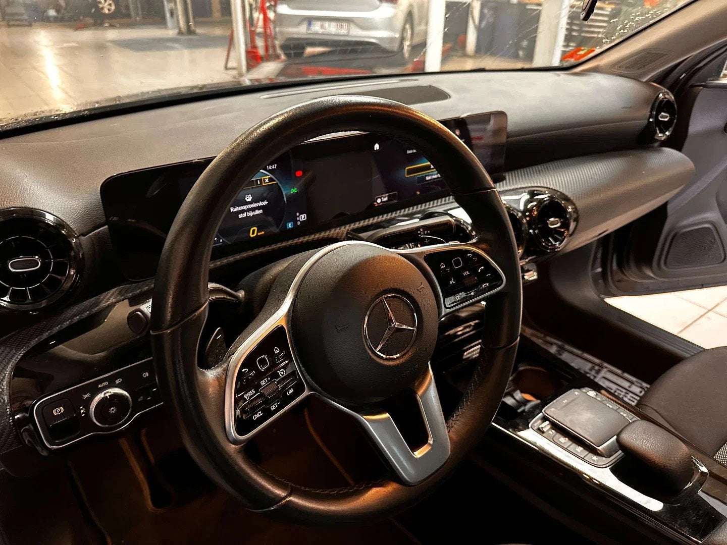 Mercedes-Benz A-CLASS 180 A 180 Business Line (automatique), Autos, 100 kW, Achat, Euro 6, Entreprise