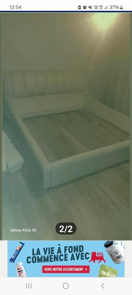 Lit 1m80 couleur crème matière imitation cuir