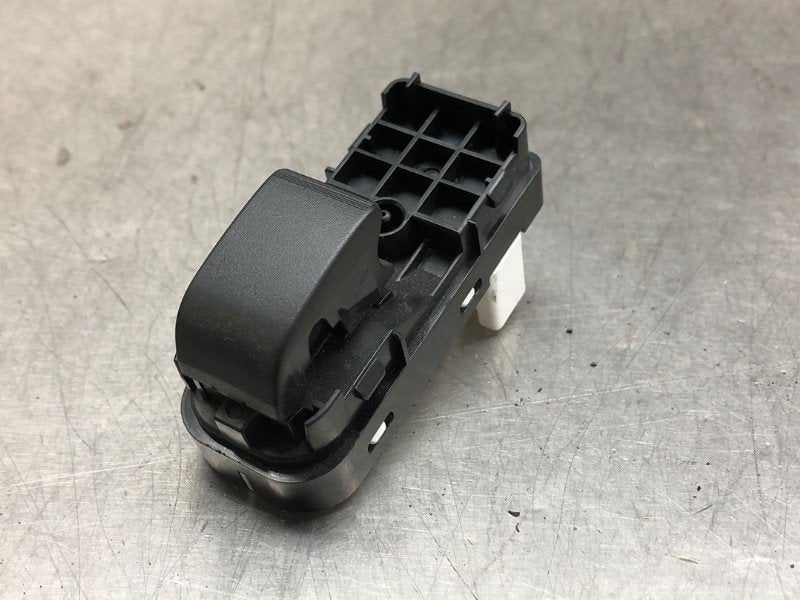 COMMUTATEUR VITRES ELECTRIQUES 3 Sport (BL14 / BLA4 / BLB4), Utilisé, Mazda