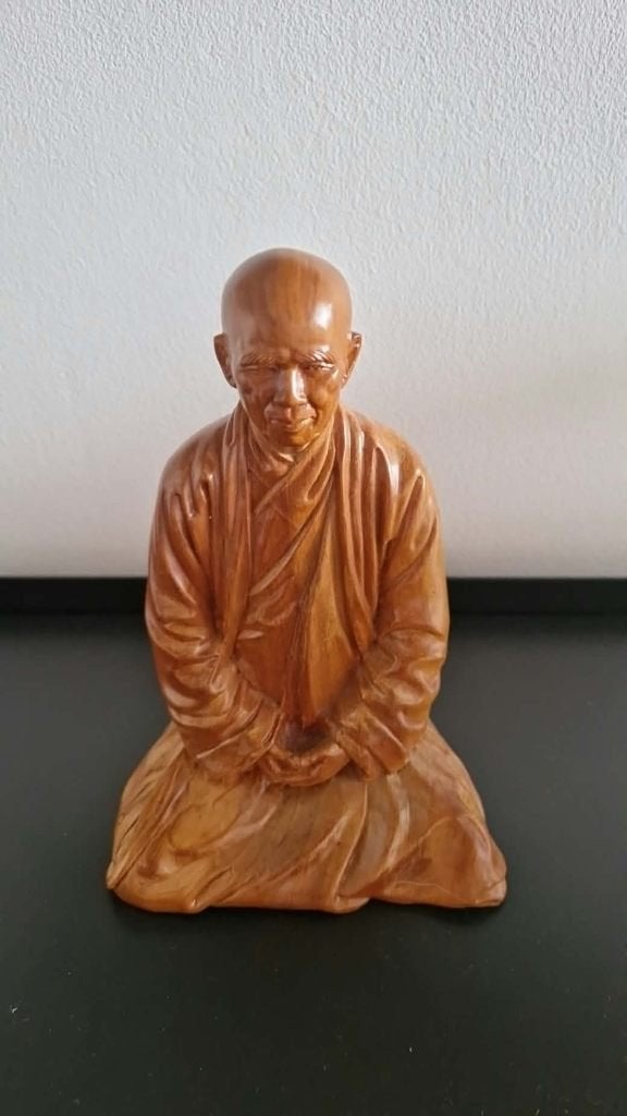 houten beeldje Thich Nhat Hanh, Ophalen of Verzenden